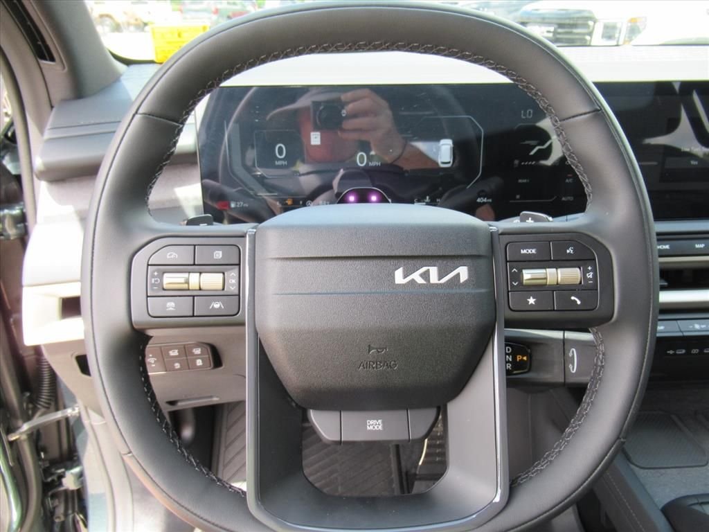 Used 2027 Black Kia SX image 22