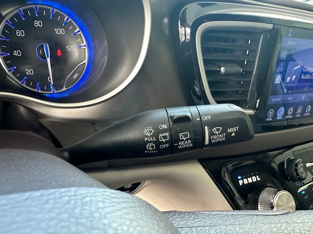 Used 2017 White Chrysler Touring image 23