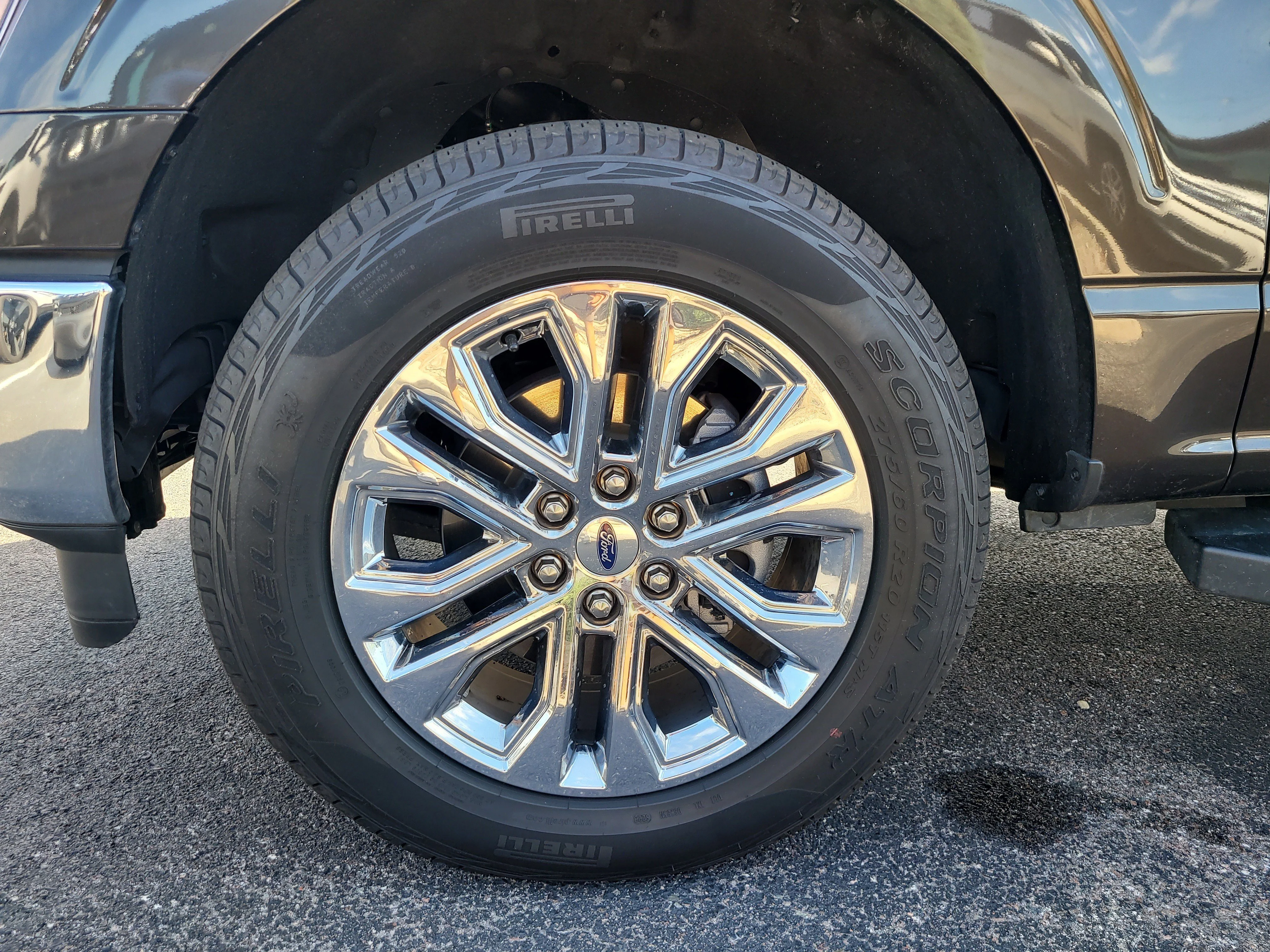 Used 2024 Bronze Metallic Ford XLT image 10