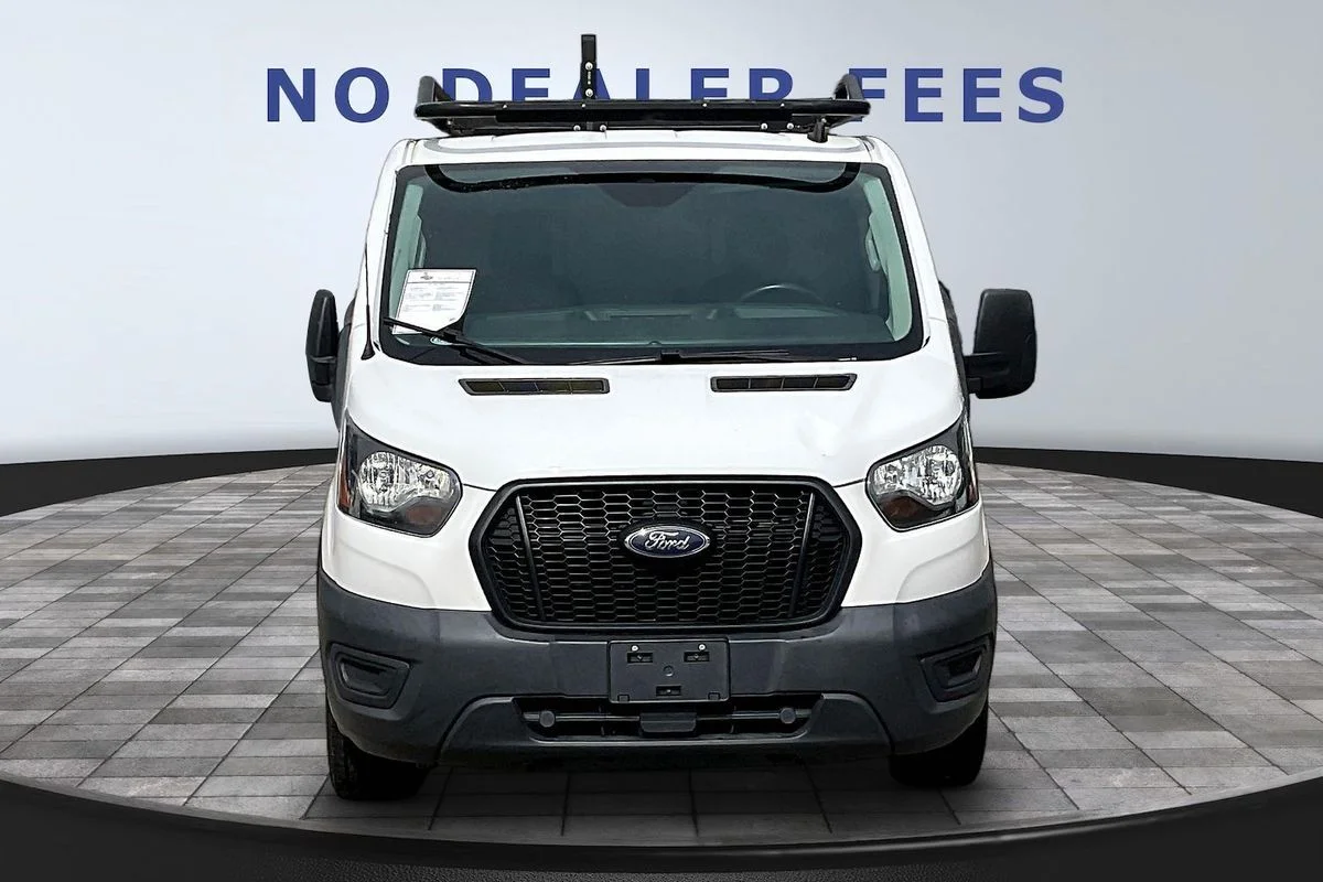 Used 2021  Ford  image 2