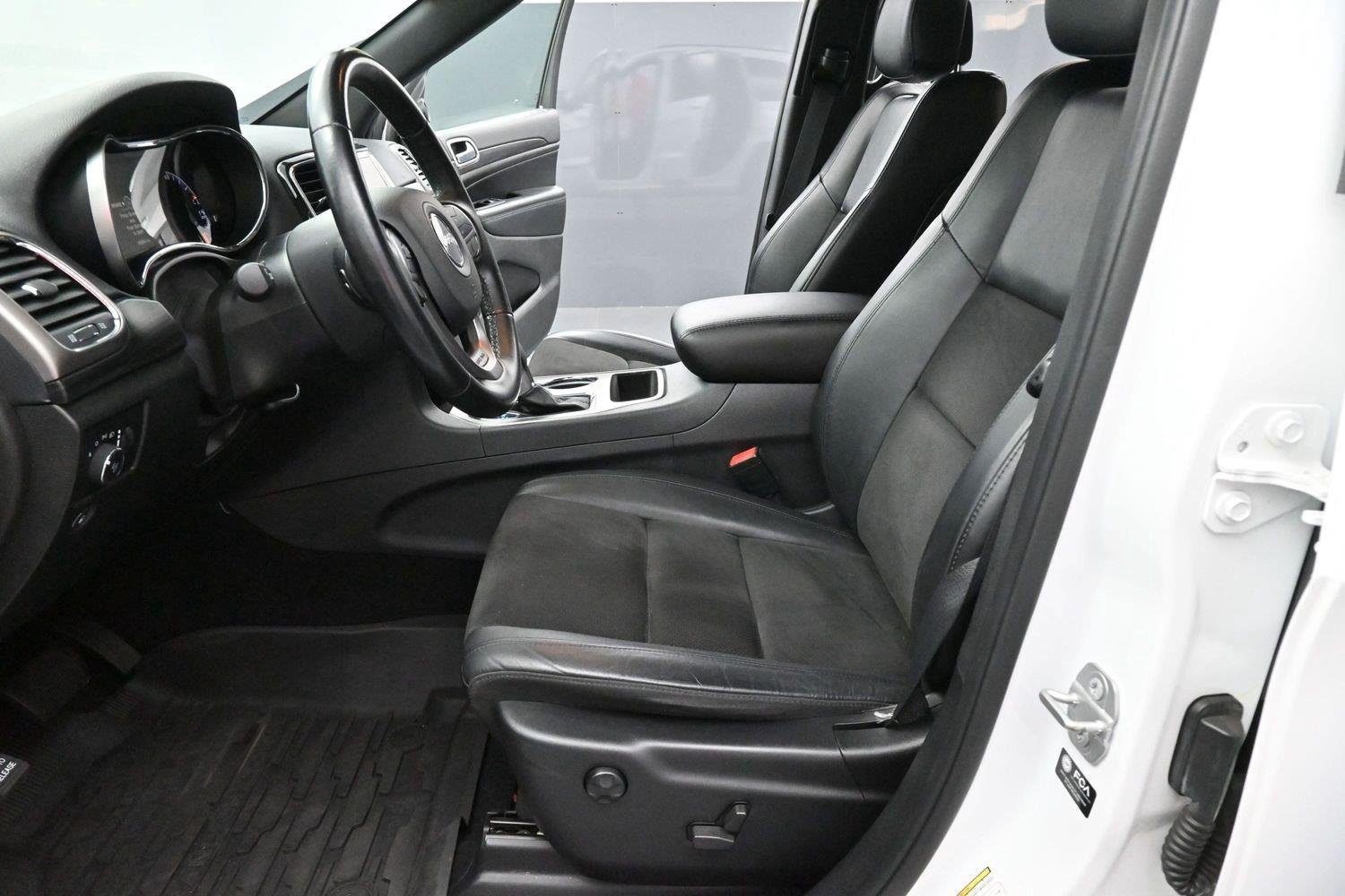 Used 2021 Bright White Clearcoat Jeep Laredo X image 14