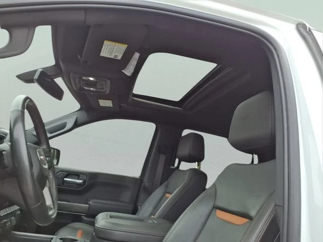 Used 2022 Summit White GMC AT4 image 18
