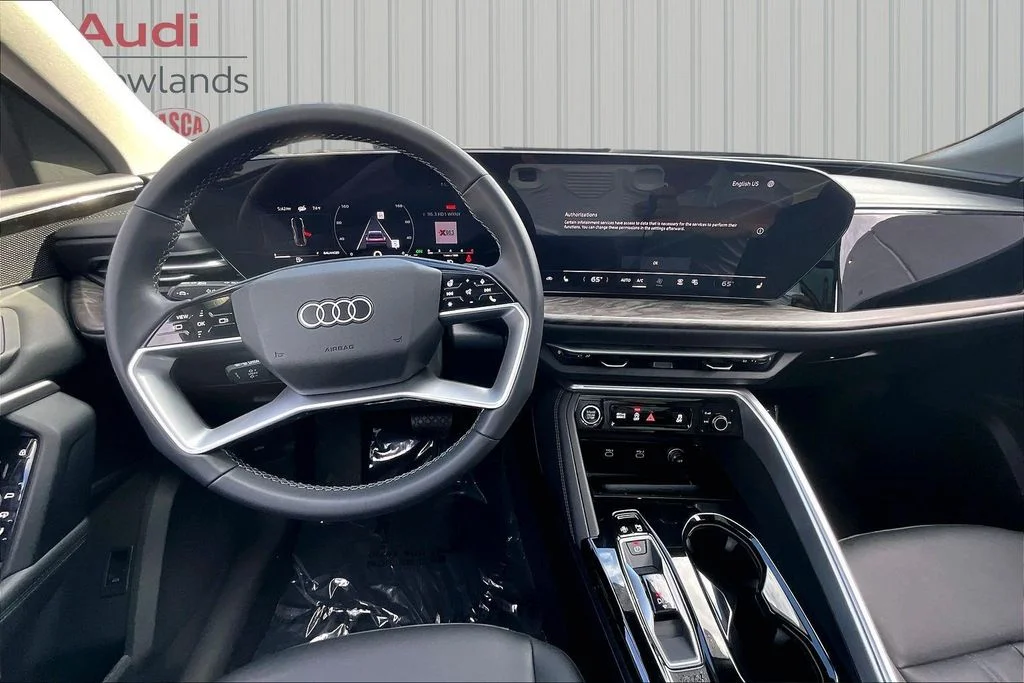 Used 2025 White Audi 2.0T Premium image 7