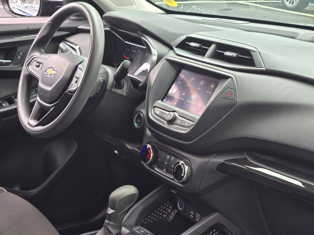Used 2022 Black Metallic Chevrolet LT image 6