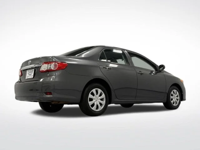 Used 2013 Gray Toyota L image 8