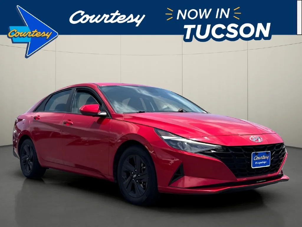Used 2023 Red Hyundai SEL image 1