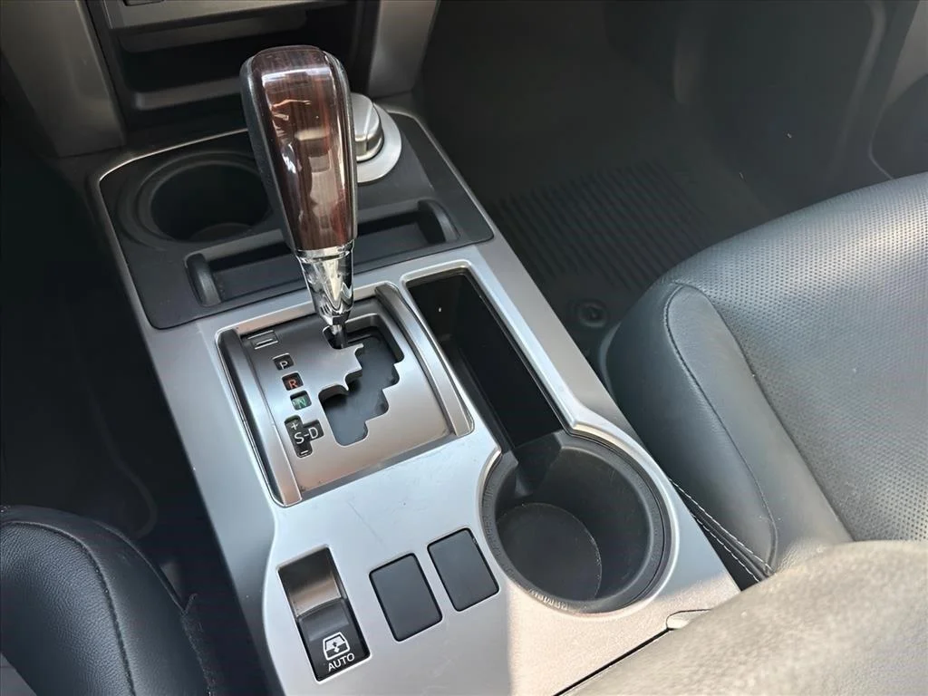 Used 2022 Blizzard Pearl Toyota Limited image 33