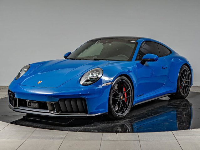 2025 Porsche 911 Carrera 4 GTS