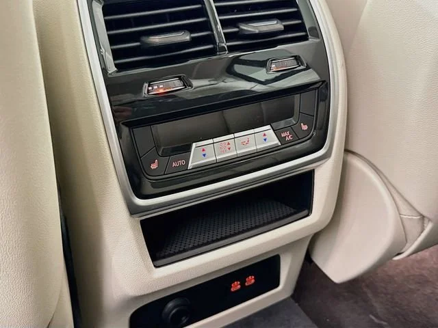 2027 BMW X7 40i - Photo 27