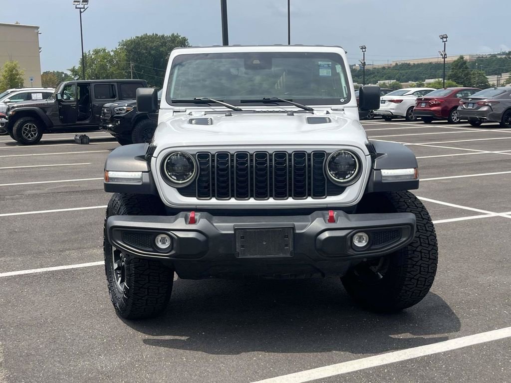 Used 2025 White Jeep Rubicon image 8