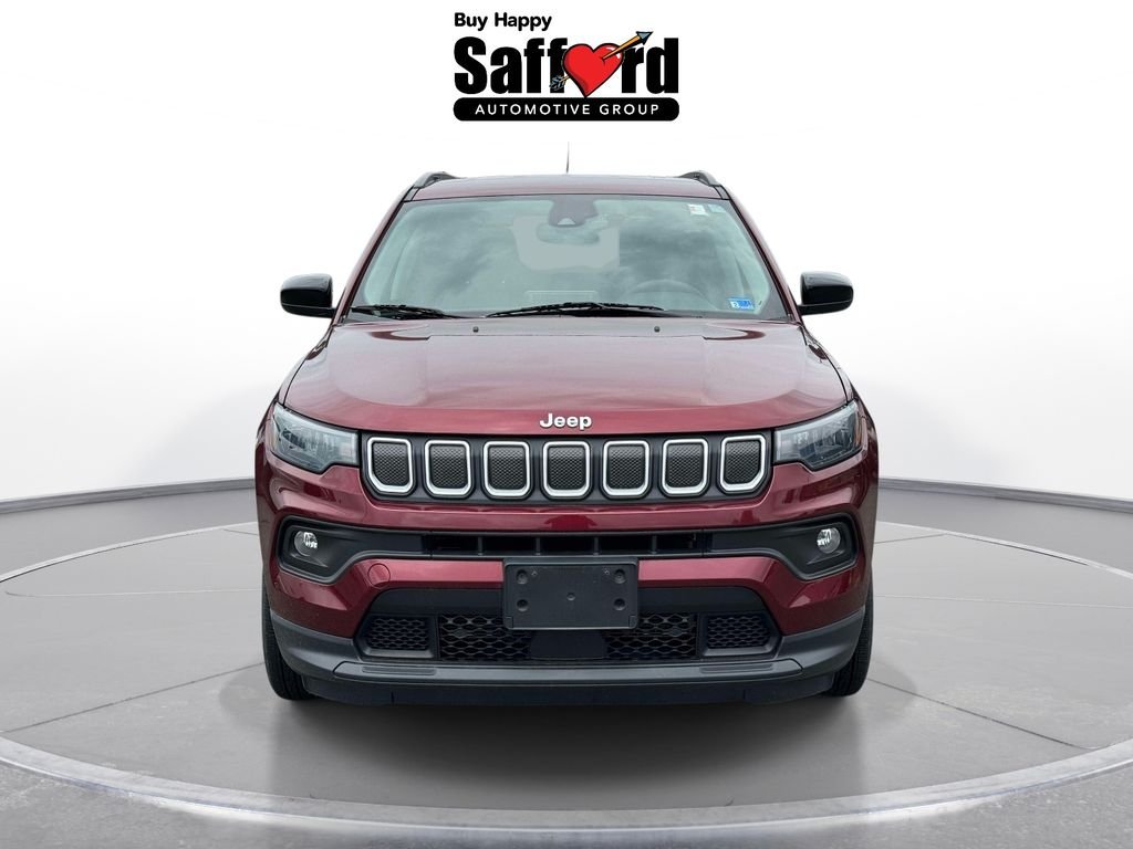 Used 2022 Red Jeep Latitude image 7