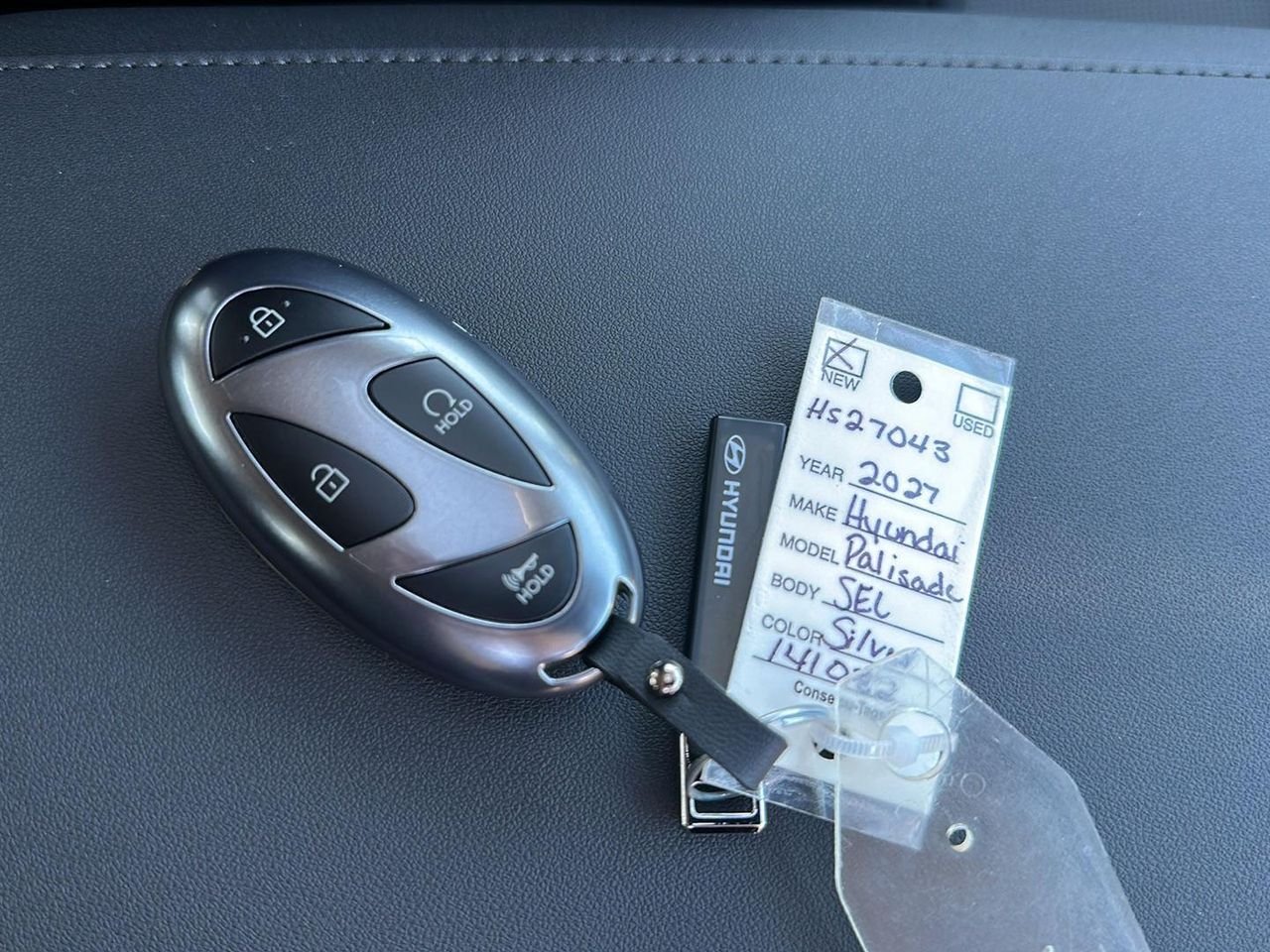 New 2027 Shimmering Silver Hyundai SEL Premium AWD image 45