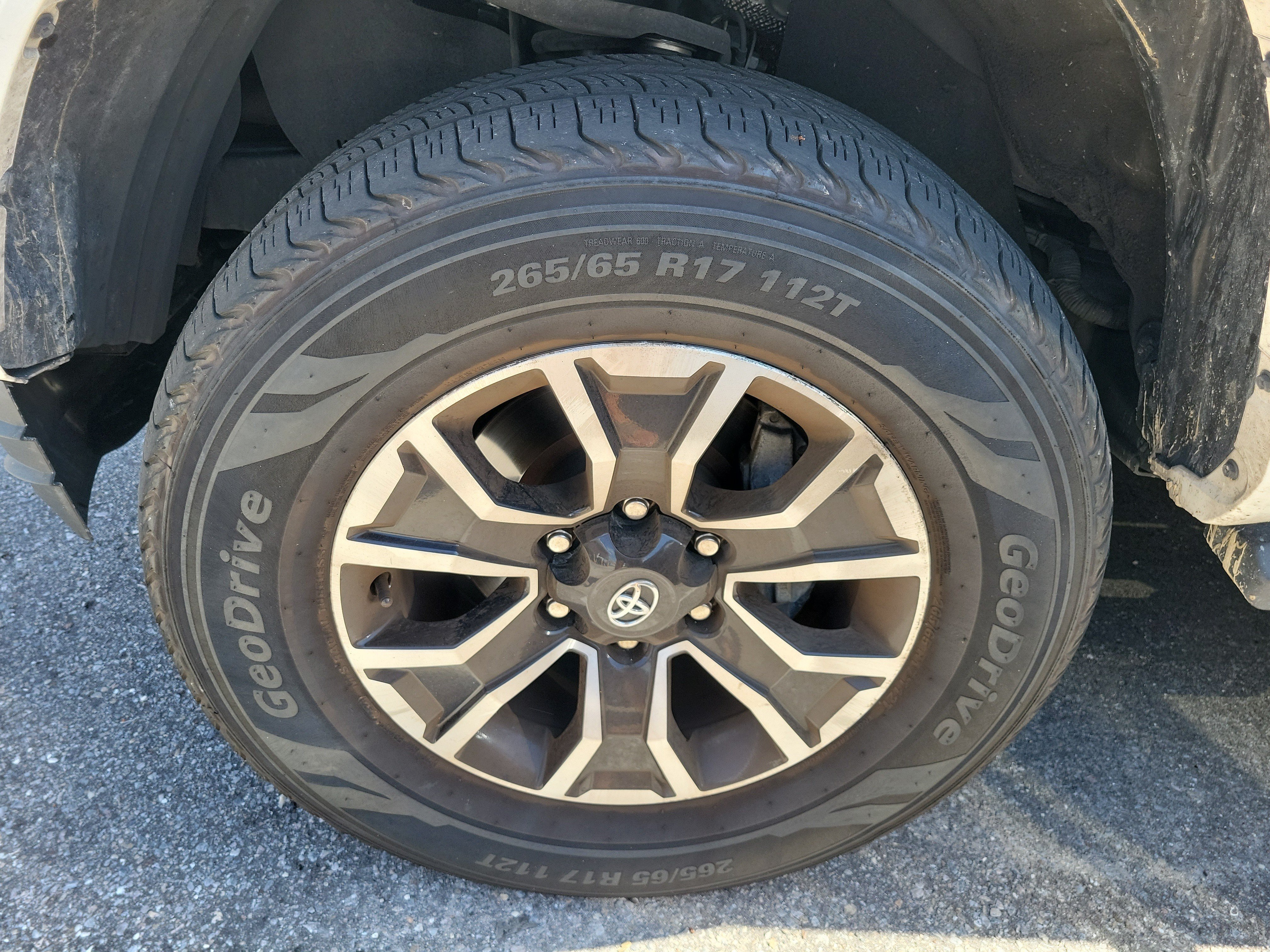 Used 2022 White Toyota SR image 5