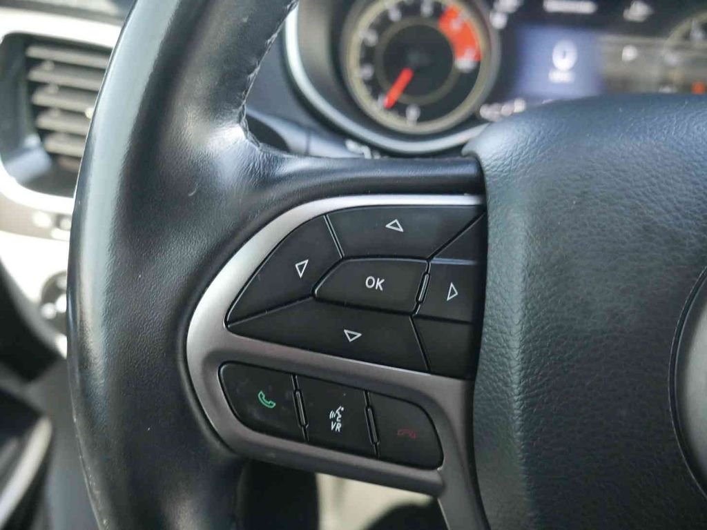 Used 2021 Blue Jeep Limited image 41