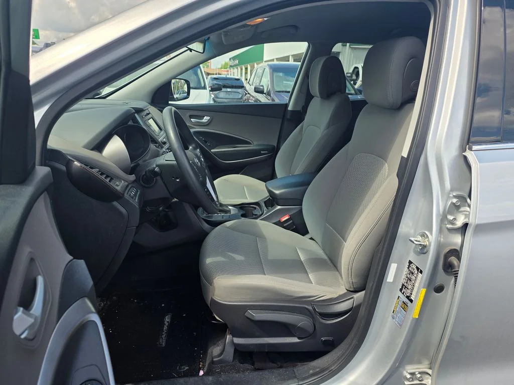 Used 2017 Sparkling Silver Hyundai 2.4 Base image 9