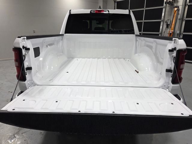 New 2026 Bright White Clear-Coat Exterior Paint RAM Big Horn/Lone Star image 12