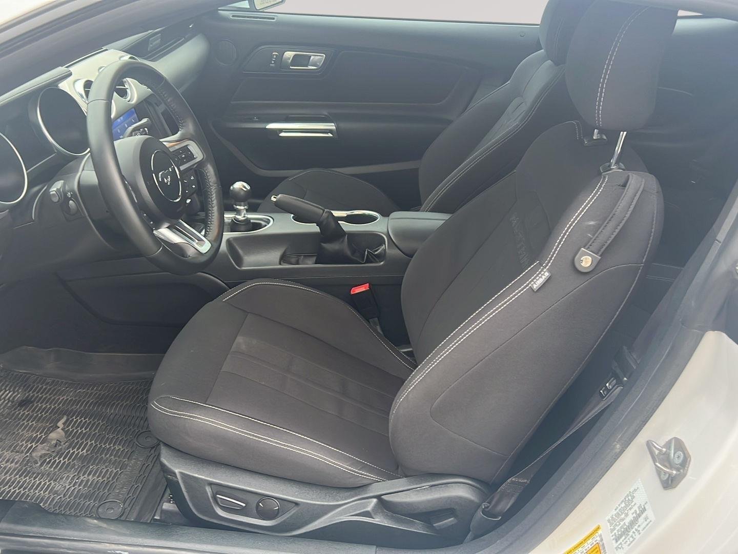Used 2022 Oxford White Ford GT image 3