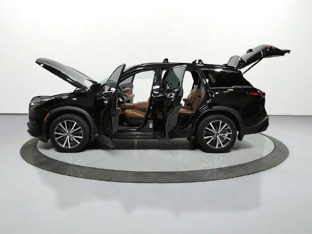 Used 2023 Black INFINITI Autograph image 13