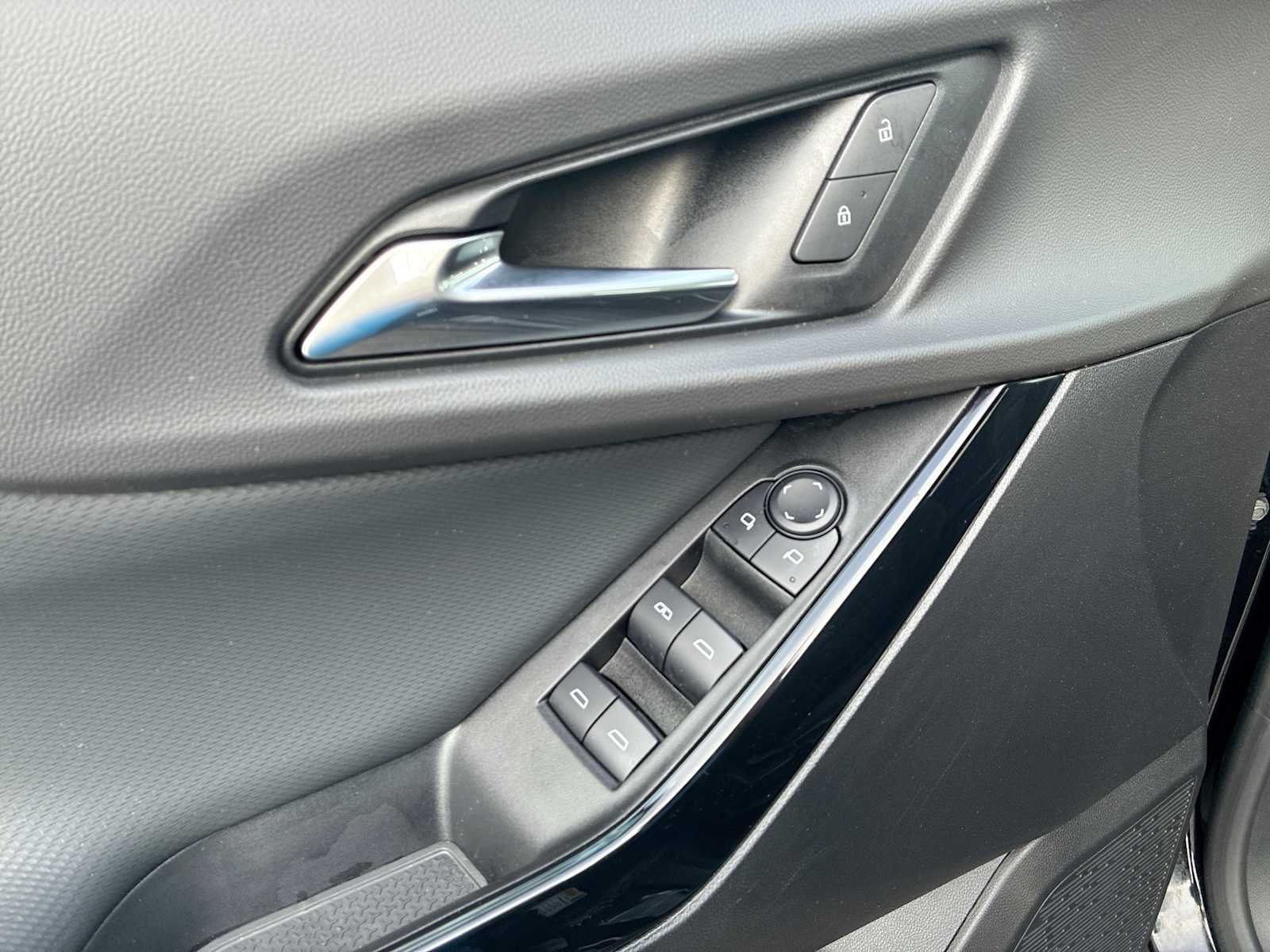 2025 Chevrolet Equinox LT - Photo 23