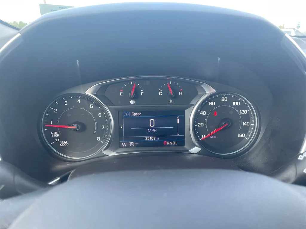 Used 2024 Summit White Chevrolet LT image 13