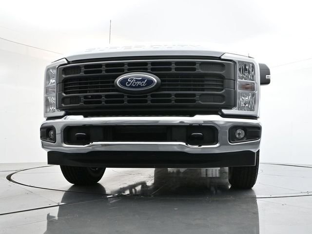 New 2026 Oxford White Ford F-350® XL image 27