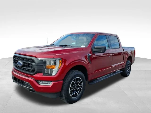 Used 2021 Red Ford XLT image 2