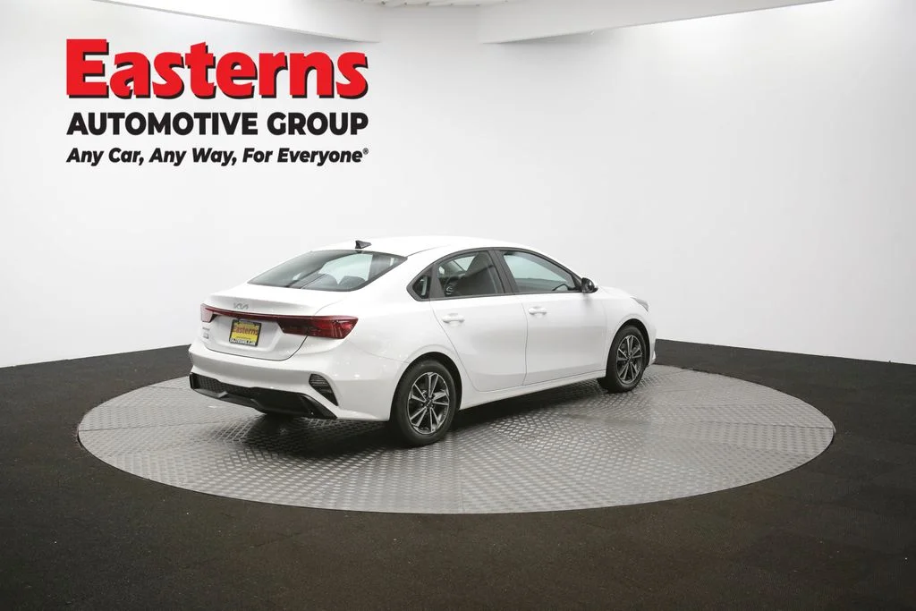 Used 2023 White Kia LXS image 40