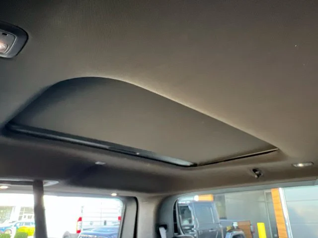 Used 2022 White Jeep Series II image 38