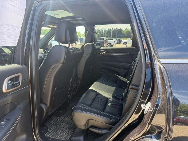 Used 2015 Black Jeep Limited image 11
