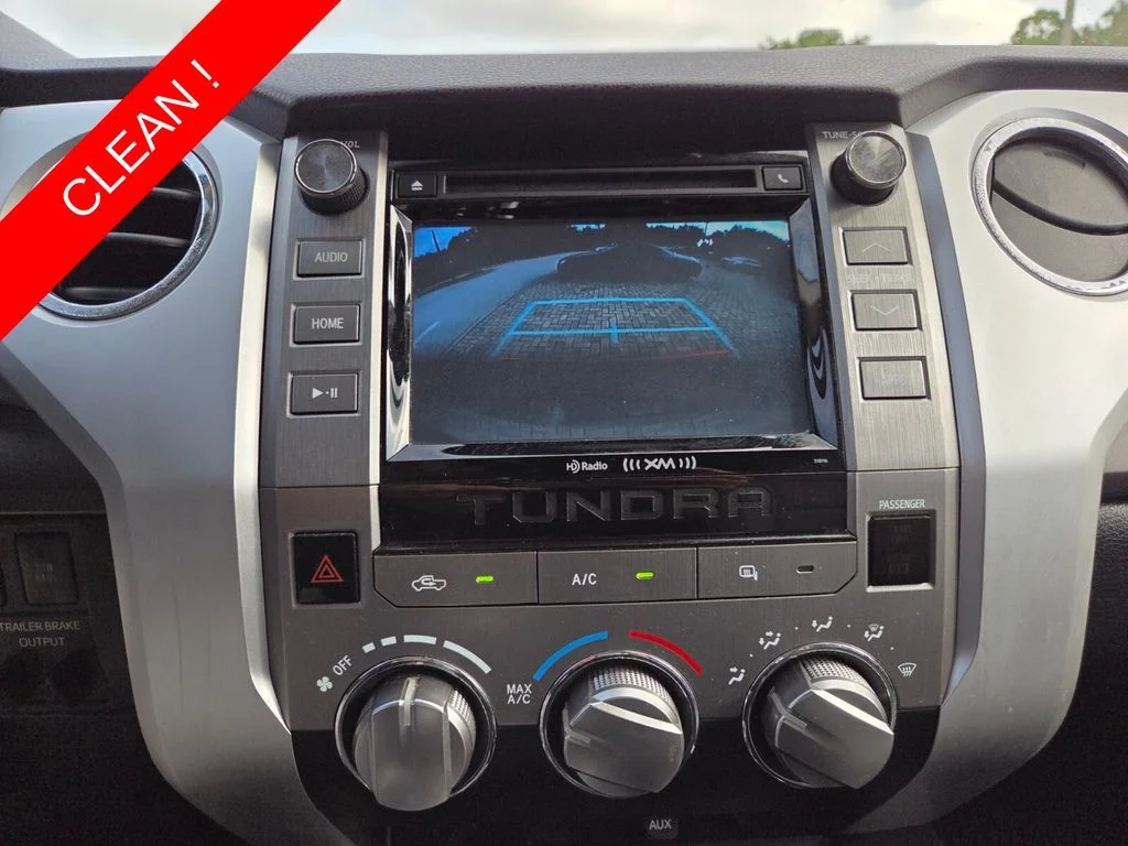 Used 2016 Silver Toyota SR5 image 32