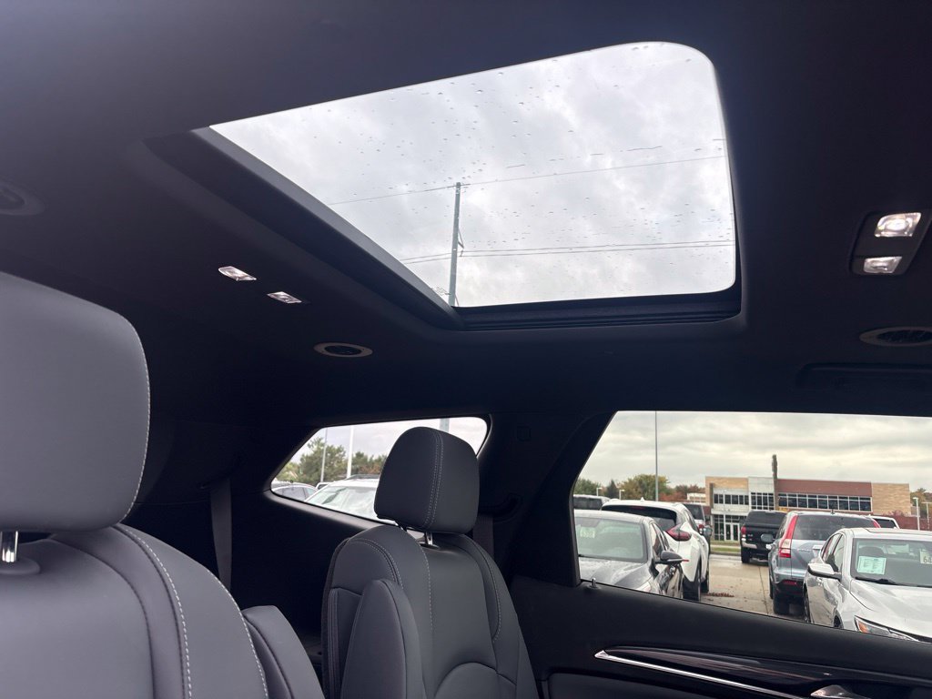 Used 2023 Gray Metallic Buick Essence image 37
