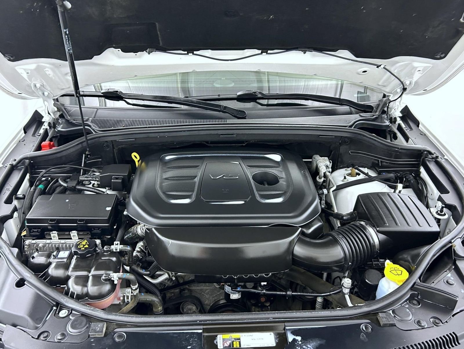Used 2020 White Jeep Summit image 25