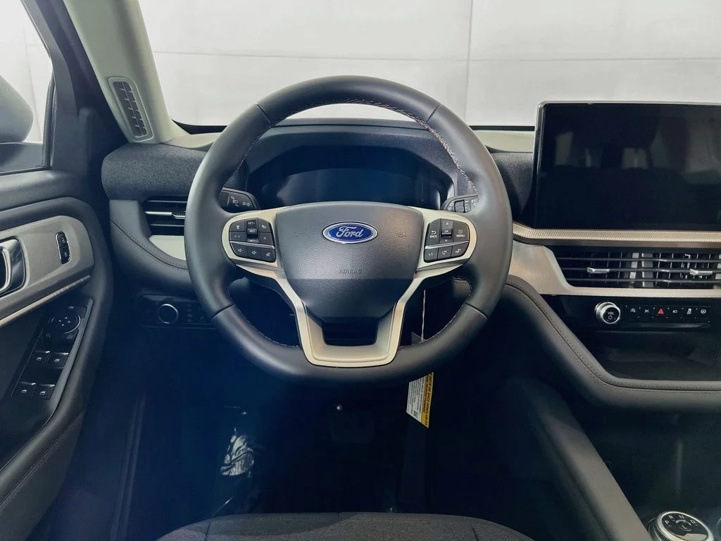 New 2026 Agate Black Metallic Ford Active image 27