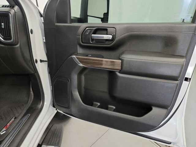 Used 2023 White Chevrolet LT image 41