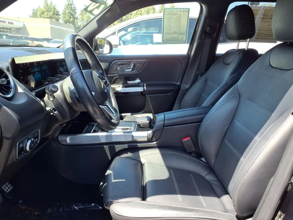 Used 2020 Black Mercedes-Benz GLB 250 image 6