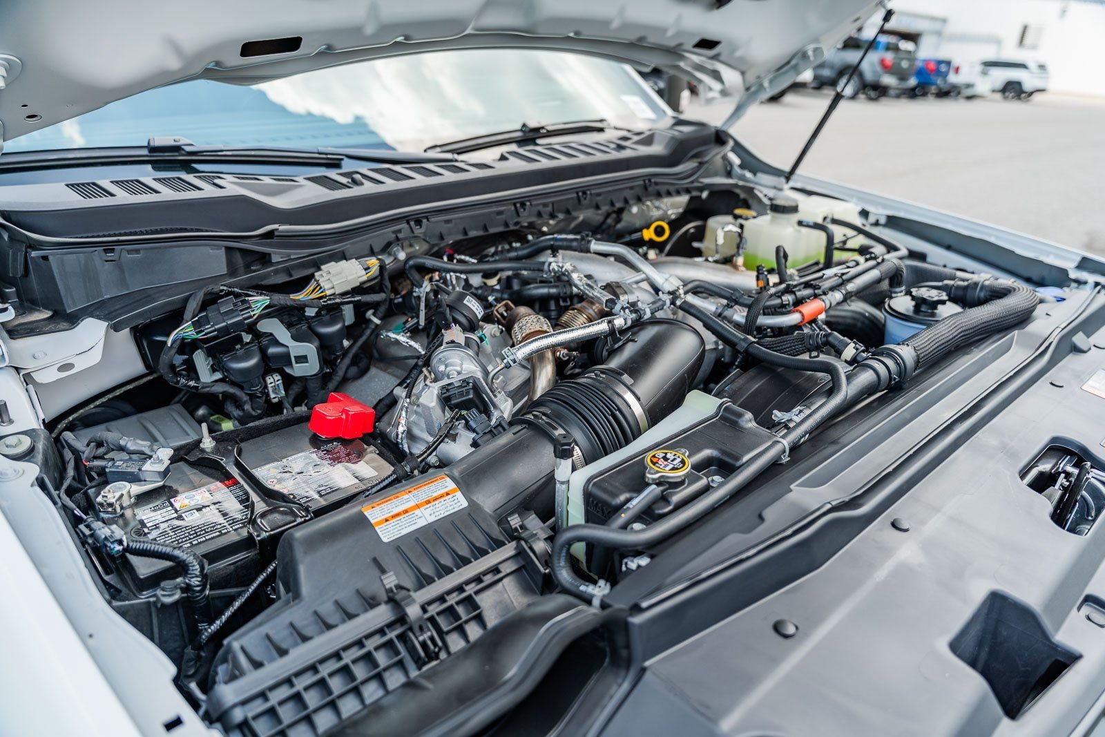 2025 Ford F-350 Super Duty Platinum - Photo 17