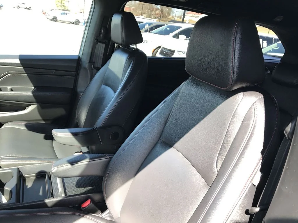 Used 2024 Gray Honda Sport image 11