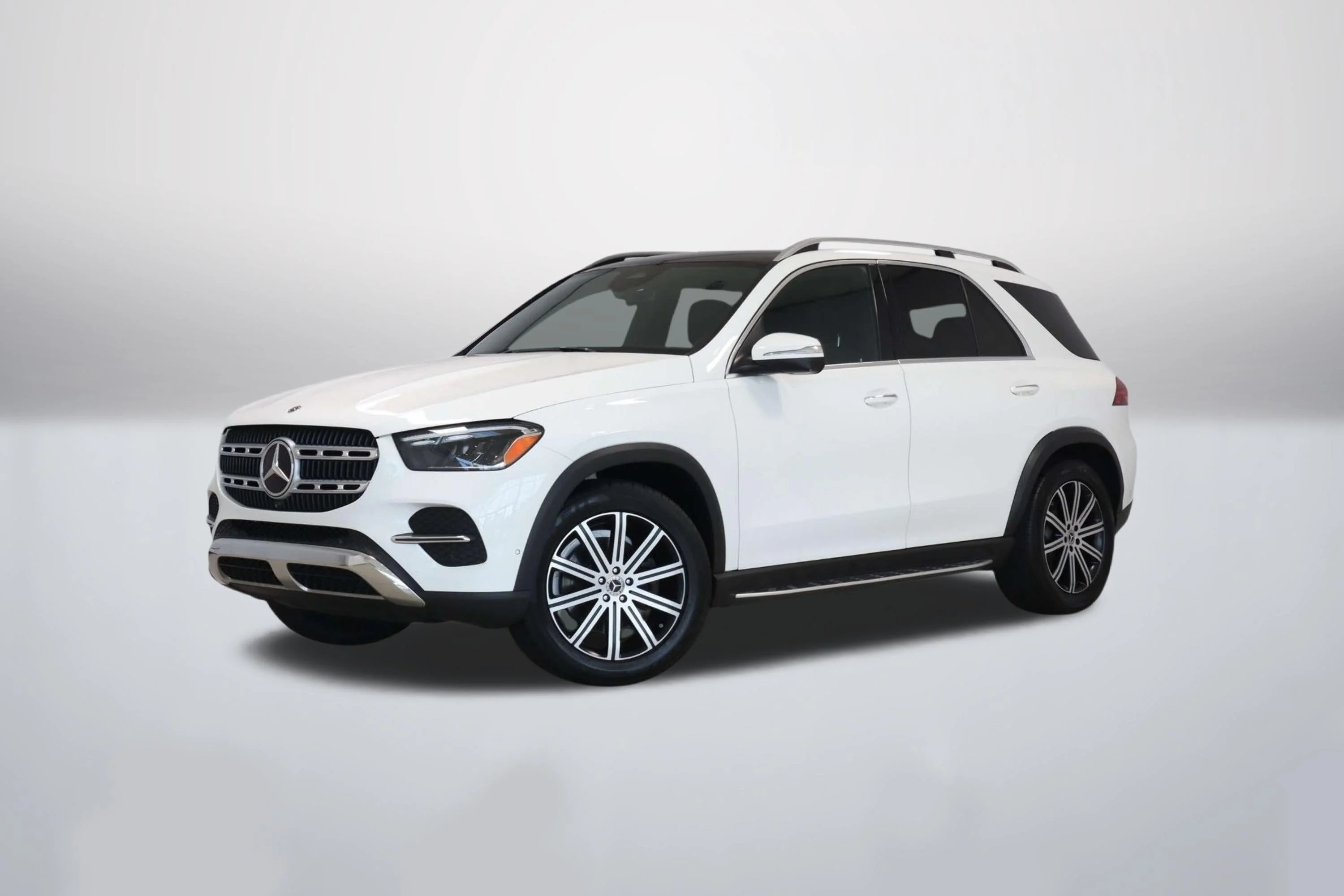 Used 2024 White Mercedes-Benz GLE 350 image 1