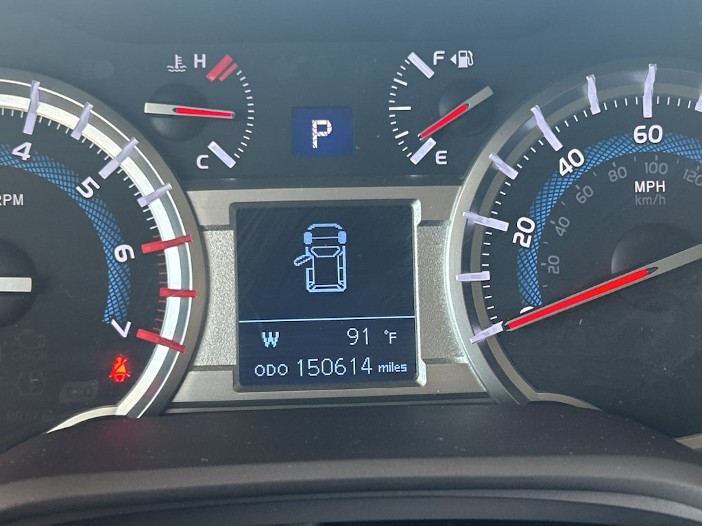 Used 2015 Magnetic Gray Metallic Toyota SR5 image 23