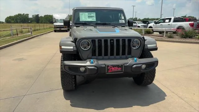 New 2023 Sting-Gray Clear-Coat Exterior Paint Jeep Rubicon 4xe image 3