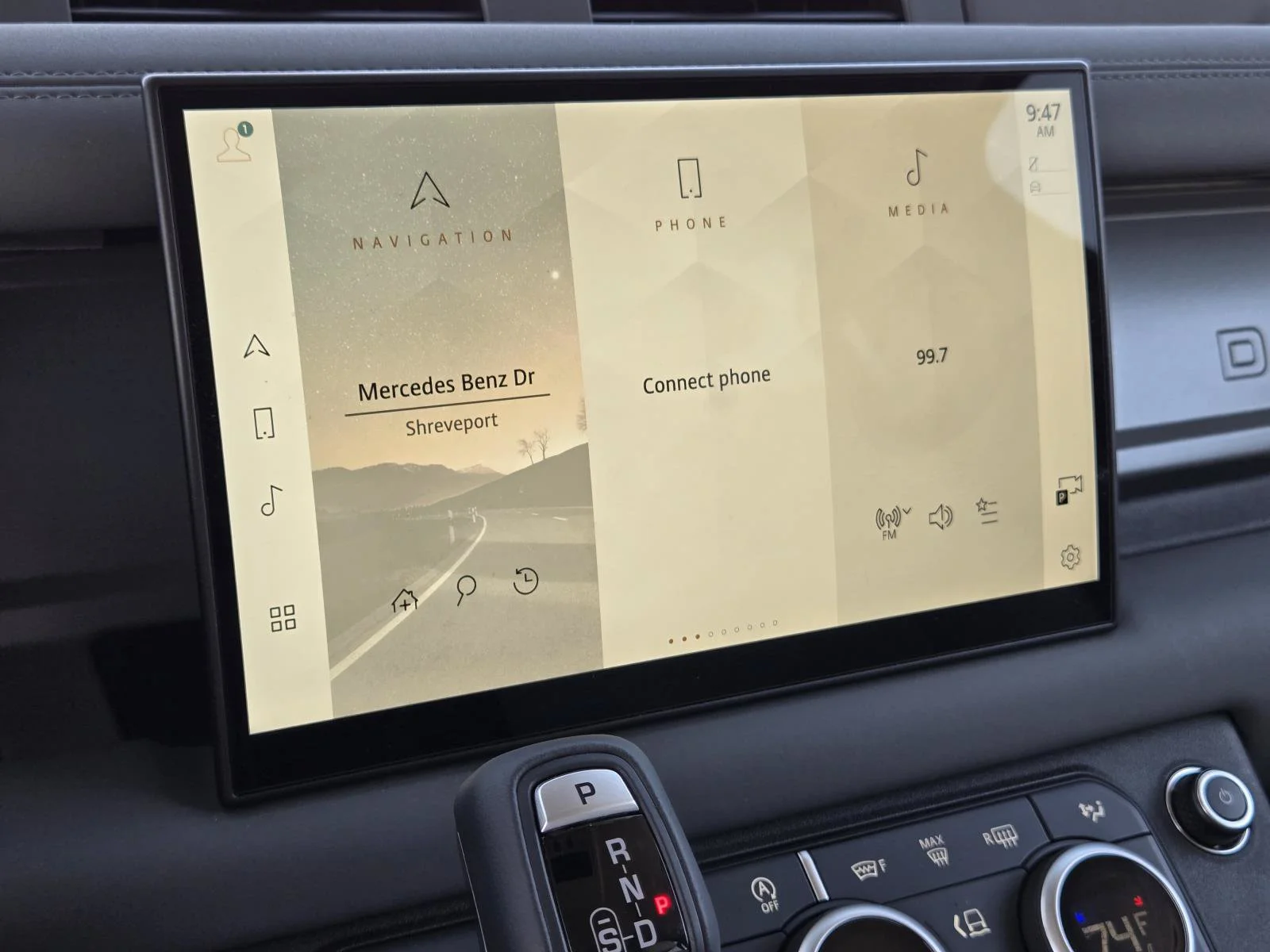 Used 2025 Gray Land Rover V8 image 21
