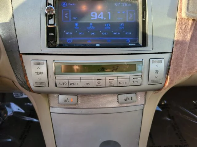 Used 2006  Toyota SLE image 23