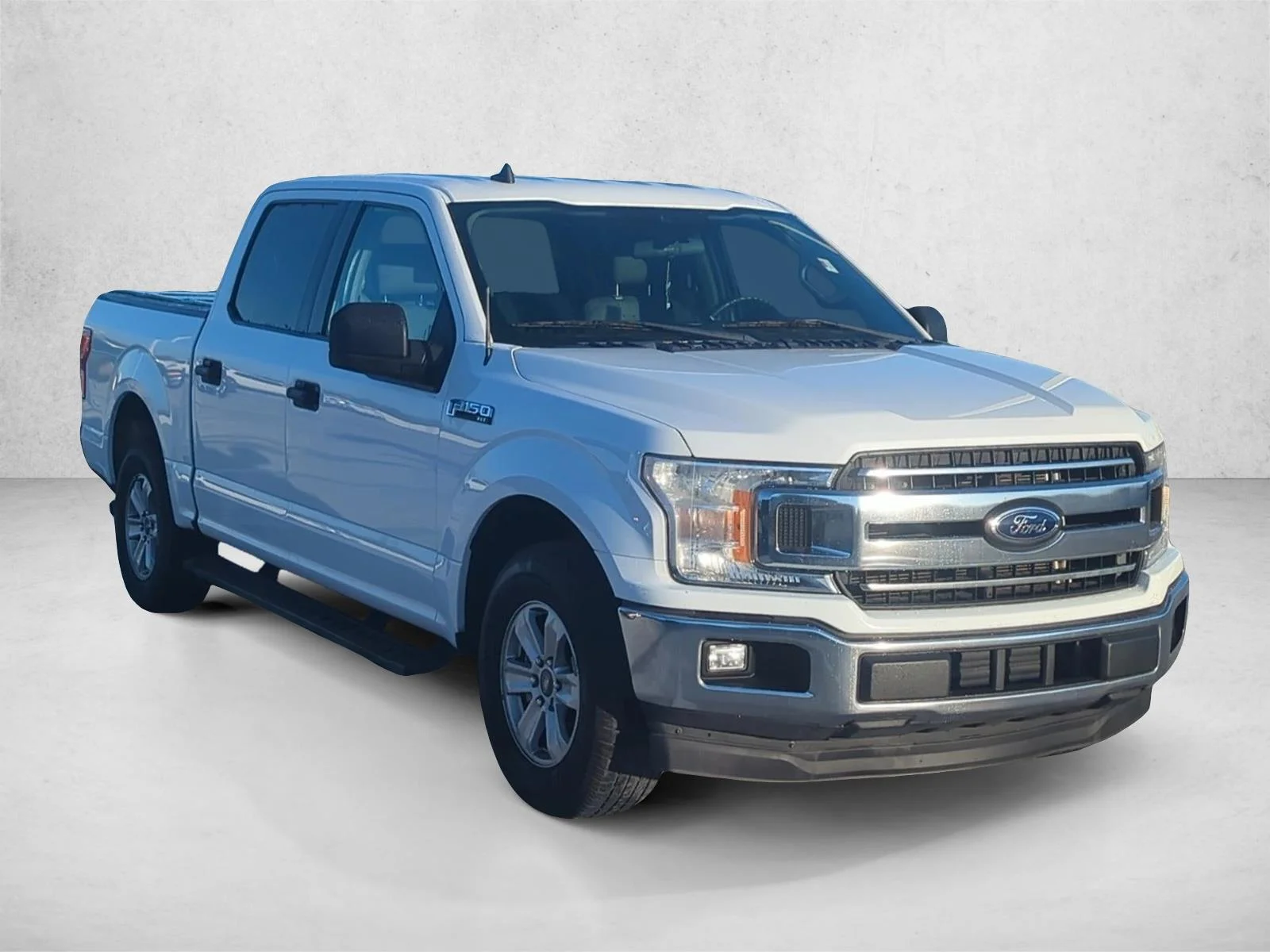 Used 2020 Oxford White Ford XLT image 3
