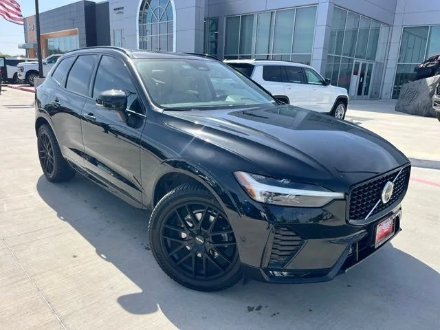 2024 Volvo XC60 B5 Plus Dark Theme