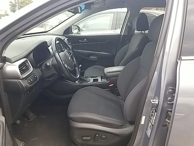 Used 2019 Silver Kia LX image 21