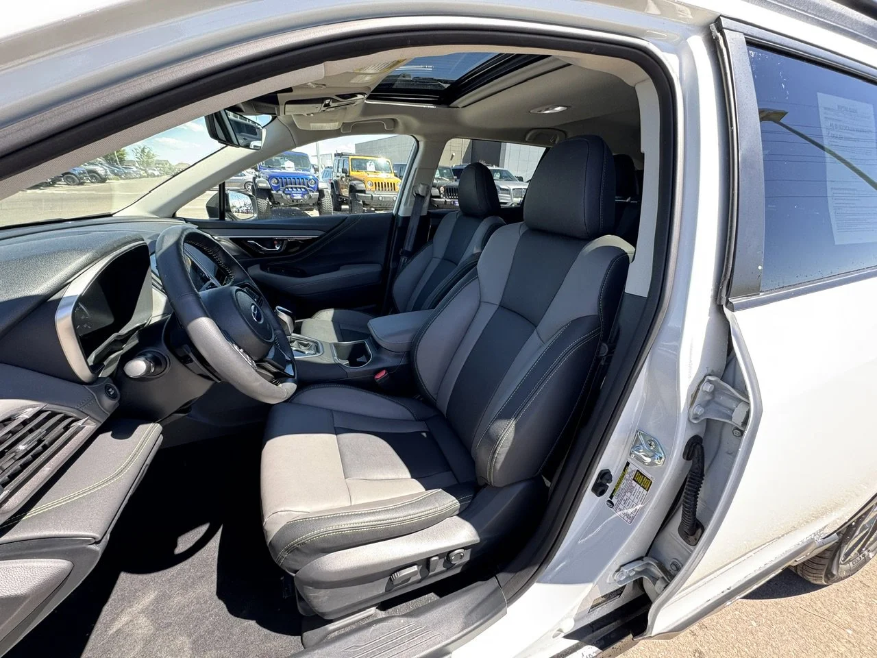 Certified Used 2025 Crystal White Pearl Subaru Onyx Edition image 12