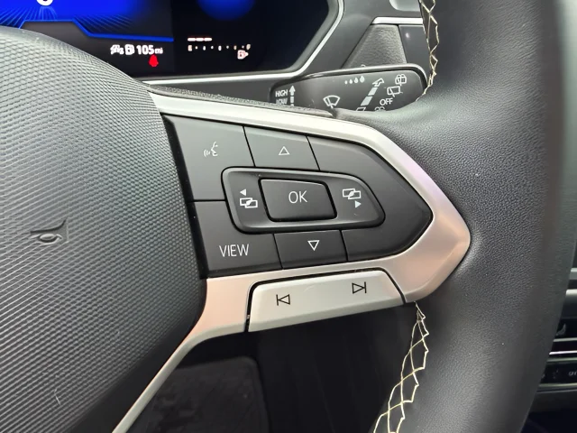 2023 Volkswagen Tiguan SE - Photo 21
