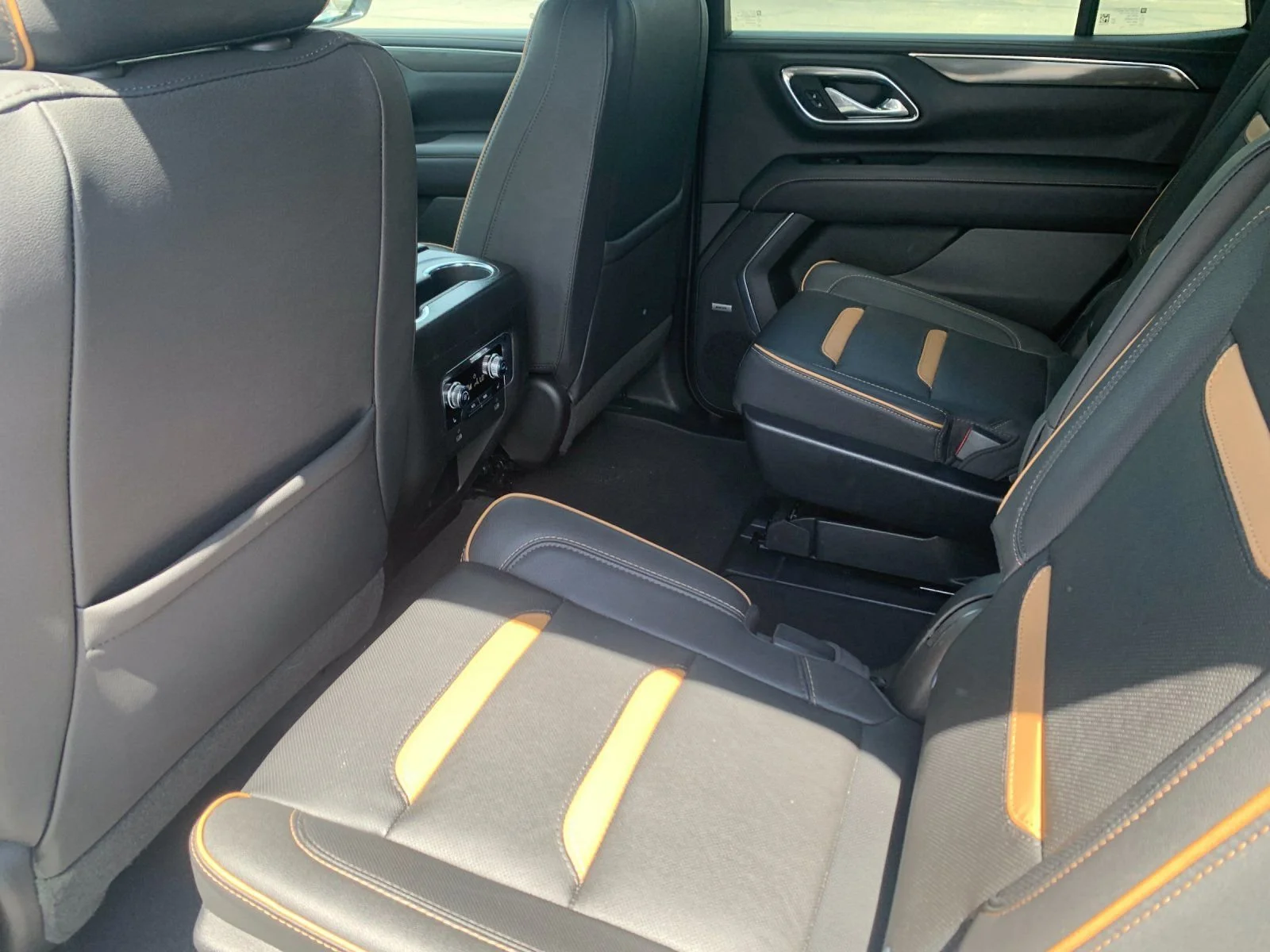 Used 2023 Summit White GMC AT4 image 13