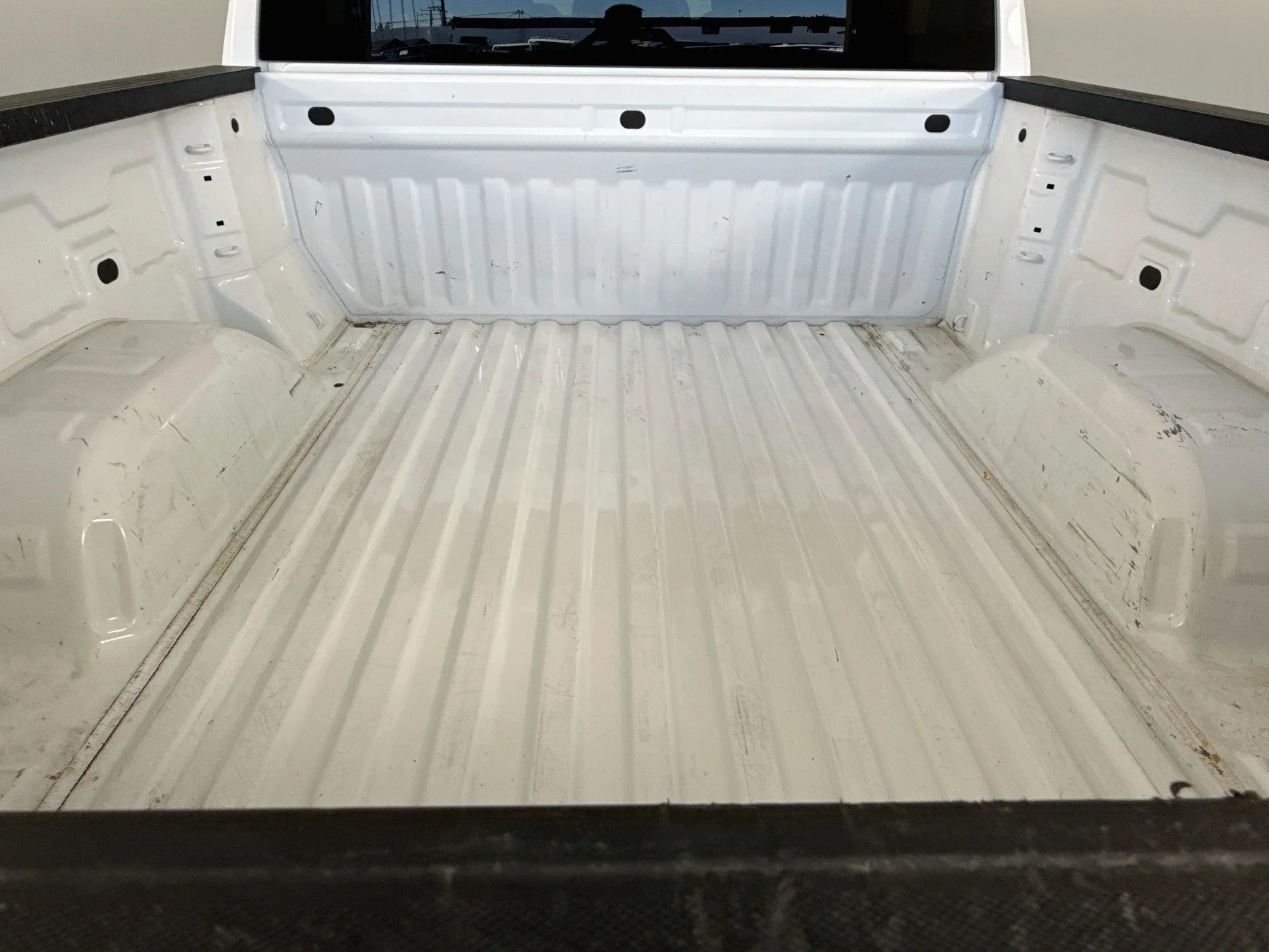 Used 2024 Summit White GMC Elevation image 27