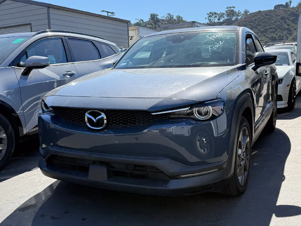 Used 2022  Mazda Premium Plus Package image 2